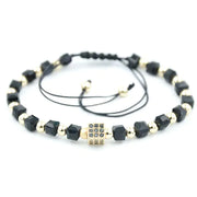 Βραχιόλι από όνυχα και επιχρυσωμένο ανοξείδωτο ατσάλι, μοντέλο σε ζάρια με μεσαίες τετράγωνες χάντρες